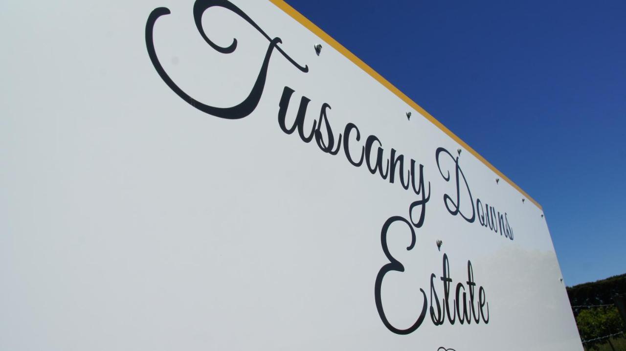 Tuscany Downs Estate Darfield Luaran gambar